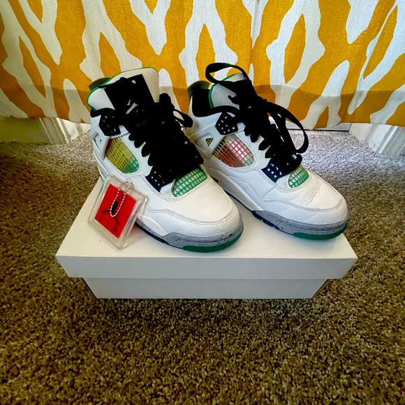 Women’s Air Jordan 4 Retro RASTA - Picture 3 of 3